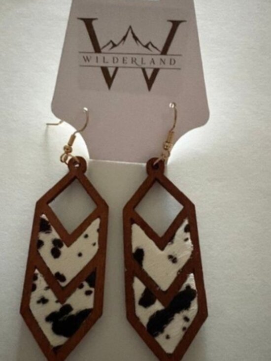 Wilderland Jewelry - Wilderland Genuine Cowhide & Wood Western Drop Earrings NWT